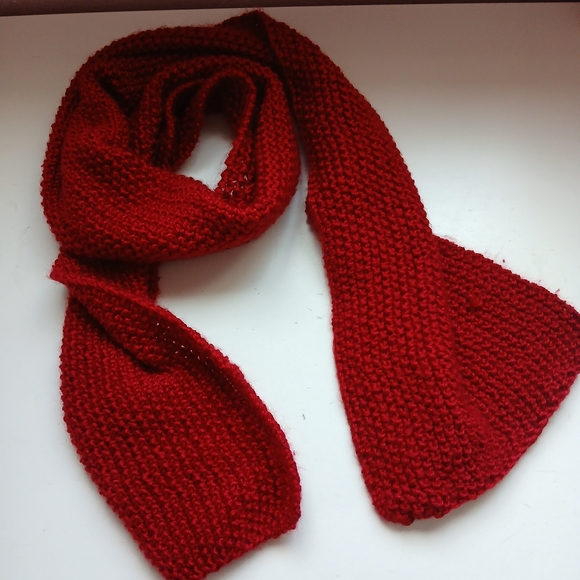 Handknit Ruby Red Scarf Unisex - Picture 5 of 6